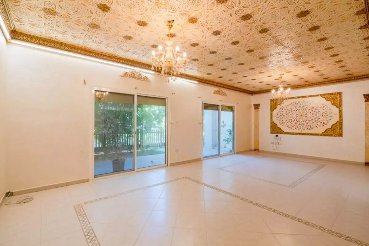 Villa 279m² in UAE, Abu Dhabi. Priced at 749146€ rent photo-4