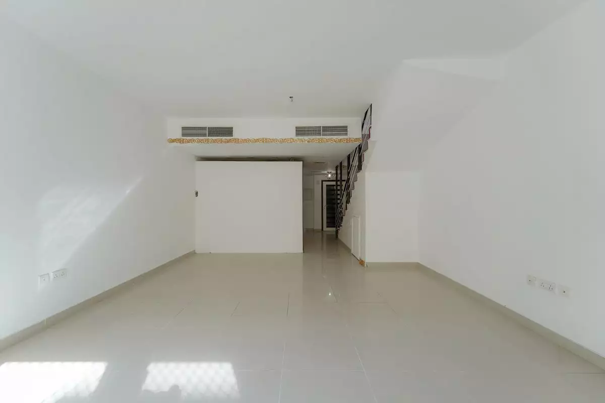 Villa 174m² in UAE, Abu Dhabi. Priced at 374573€ rent photo-2