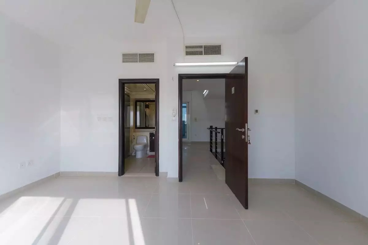 Villa 174m² in UAE, Abu Dhabi. Priced at 374573€ rent photo-18