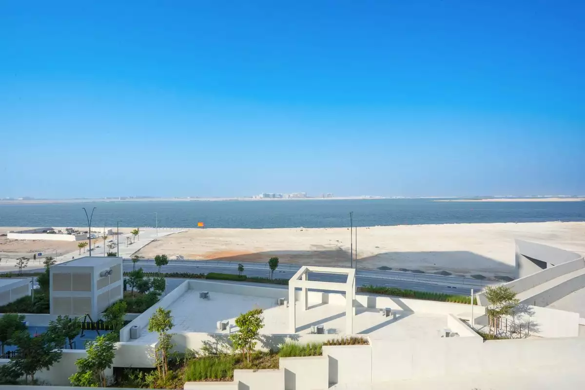 Flat 174m² in UAE, Abu Dhabi. Priced at 609548€ rent photo-1