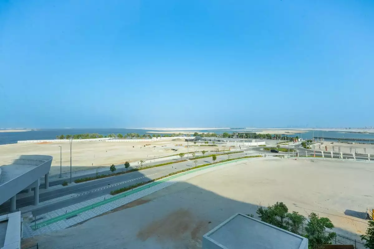Flat 174m² in UAE, Abu Dhabi. Priced at 609548€ rent photo-4