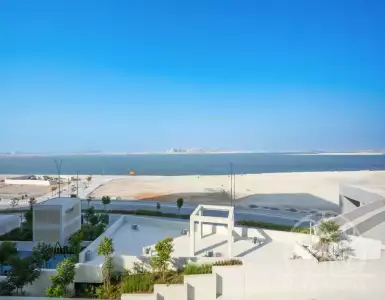 Buy in UAE for 609548€