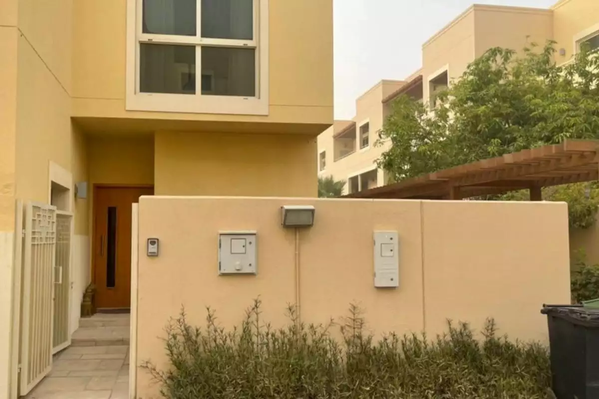 Townhouse 240m² in UAE, Abu Dhabi. Priced at 699203€ rent photo-5