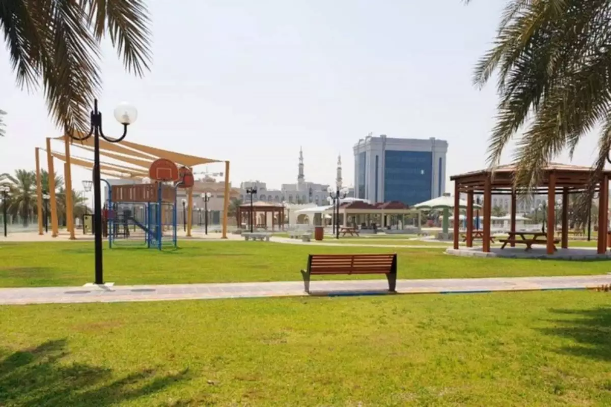 Villa 1394m² in UAE, Abu Dhabi. Priced at 3657290€ rent photo-4