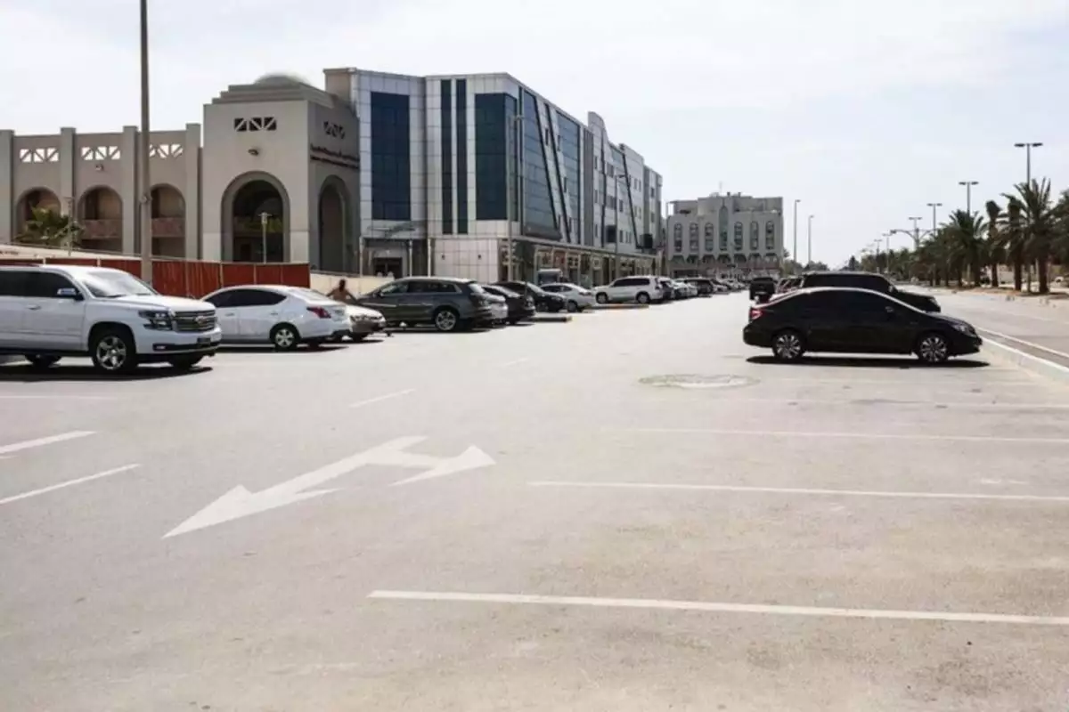 Villa 1394m² in UAE, Abu Dhabi. Priced at 3657290€ rent photo-5