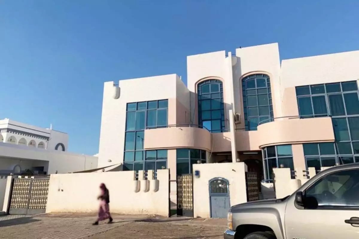 Villa 1394m² in UAE, Abu Dhabi. Priced at 3657290€ rent photo-8