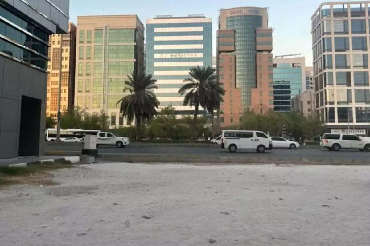 Land 297m² in UAE, Abu Dhabi. Priced at 3169651€ rent photo-7