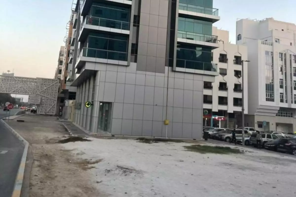 Land 297m² in UAE, Abu Dhabi. Priced at 3169651€ rent photo-8