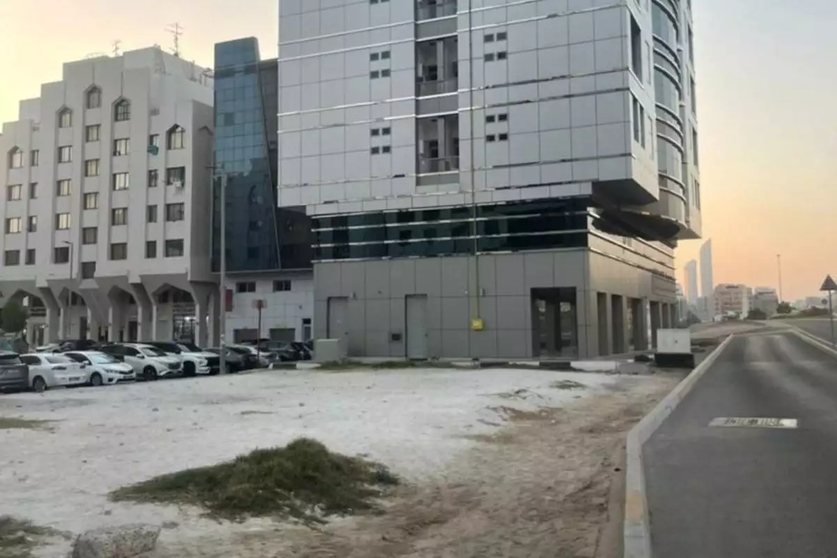 Land 297m² in UAE, Abu Dhabi. Priced at 3169651€ rent photo-9