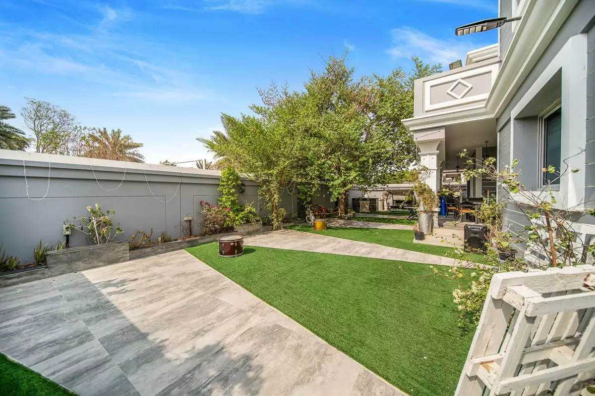 Villa 814m² in UAE, Dubai. Priced at 2932909€ rent photo-25