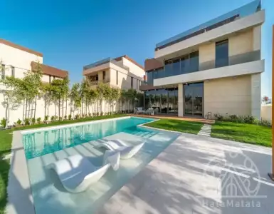 Buy in UAE for 5993172€