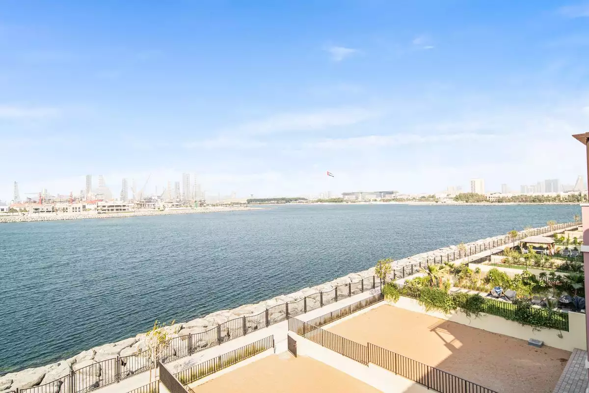 Townhouse 331m² in UAE, Dubai. Priced at 3169651€ rent photo-30