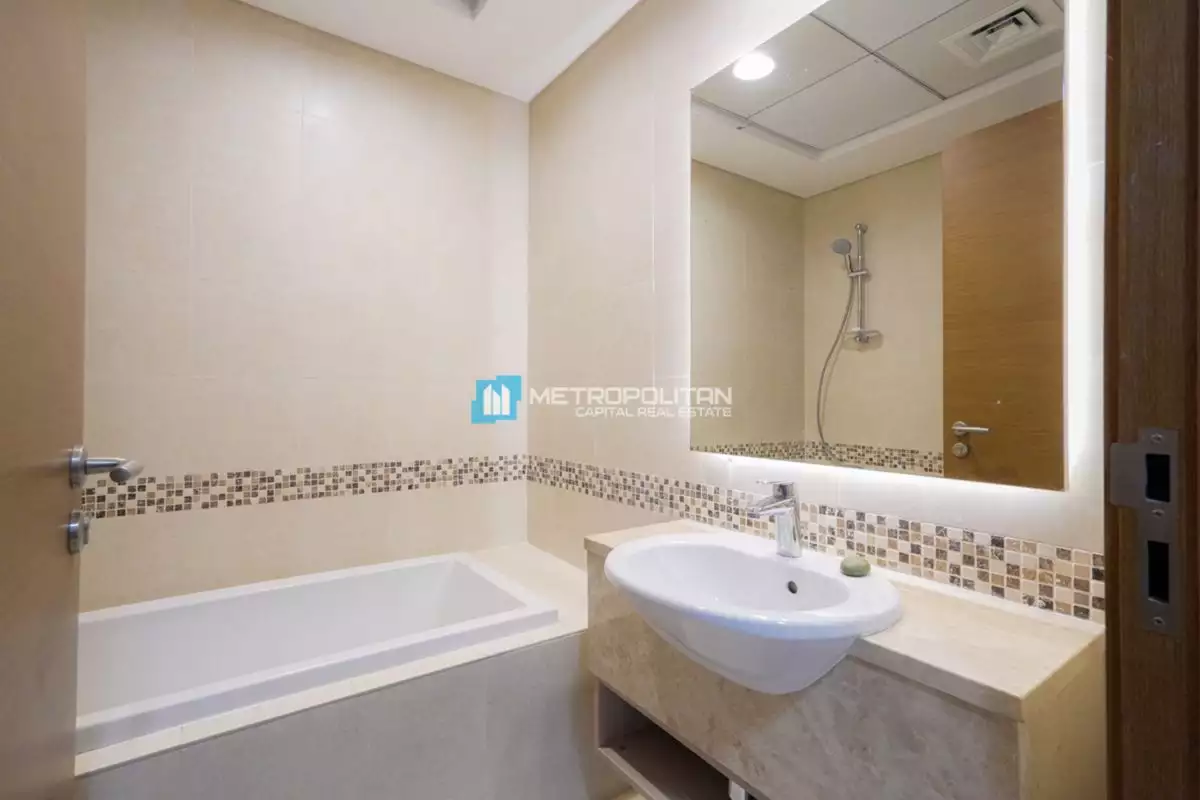 Flat 121m² in UAE, Abu Dhabi. Priced at 412031€ rent photo-11