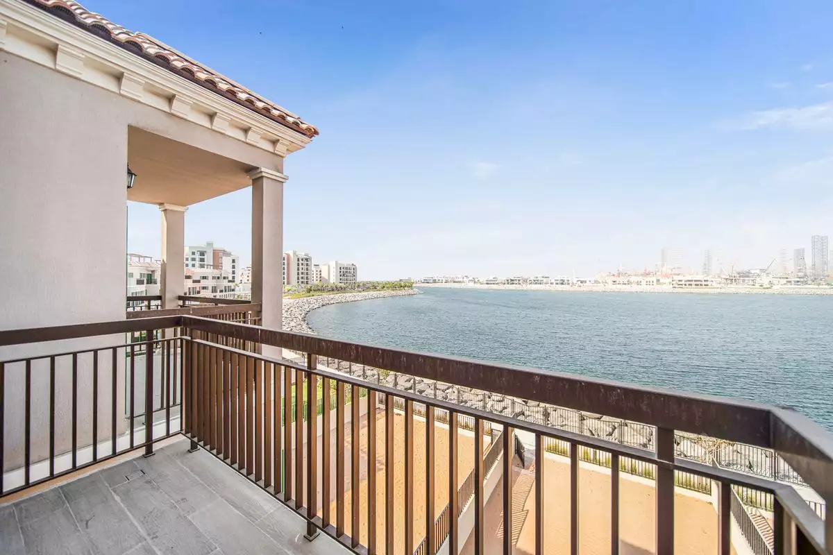 Townhouse 344m² in UAE, Dubai. Priced at 2871479€ rent photo-2