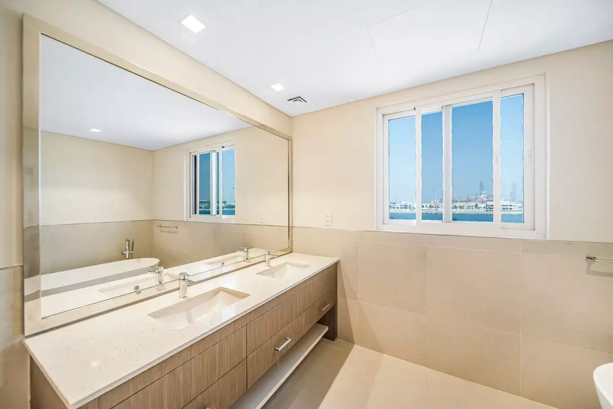 Townhouse 344m² in UAE, Dubai. Priced at 2871479€ rent photo-24