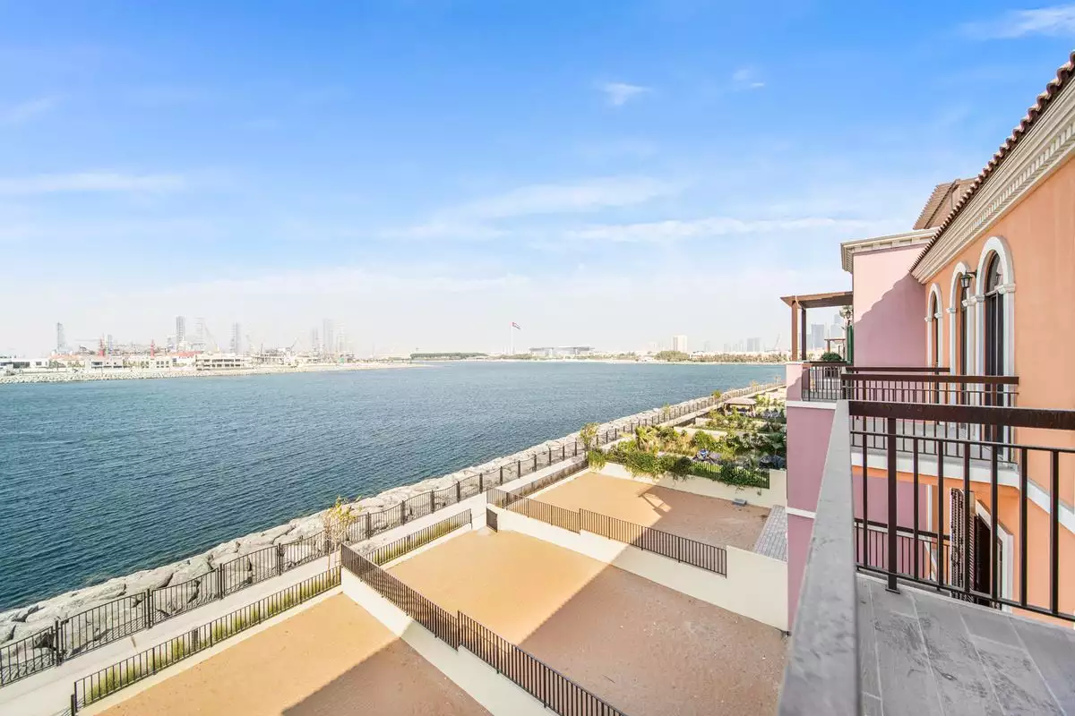 Townhouse 344m² in UAE, Dubai. Priced at 2871479€ rent photo-26