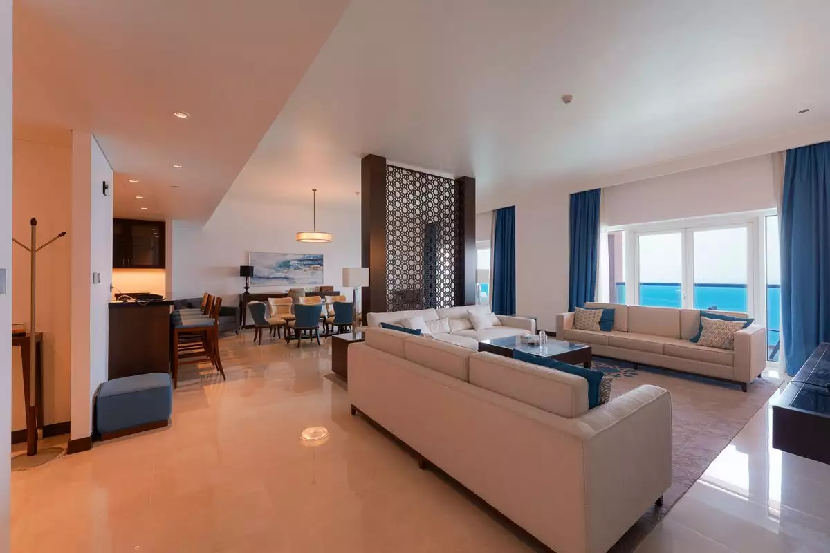 Flat 273m² in UAE, Abu Dhabi. Priced at 1560444€ rent photo-4