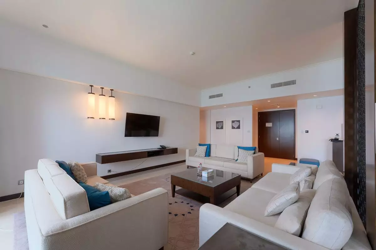 Flat 273m² in UAE, Abu Dhabi. Priced at 1560444€ rent photo-6