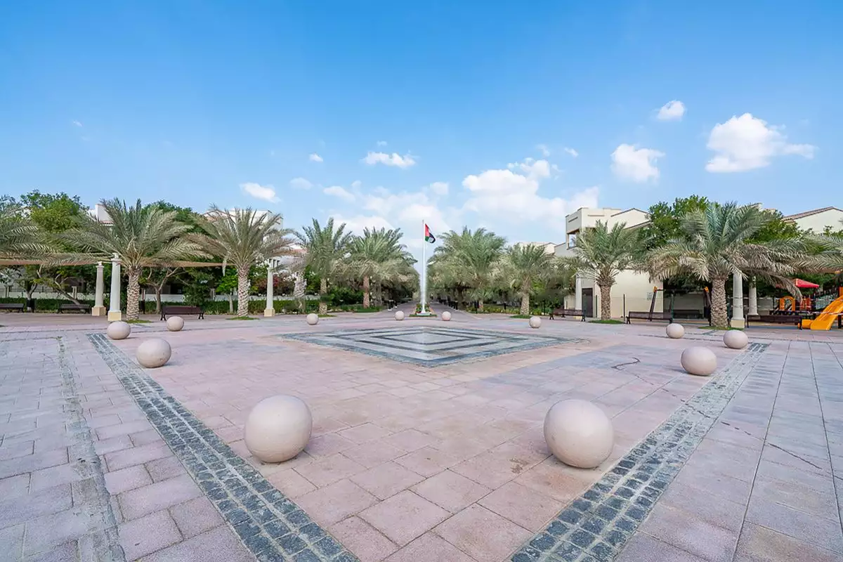 Townhouse 107m² in UAE, Abu Dhabi. Priced at 560784€ rent photo-18