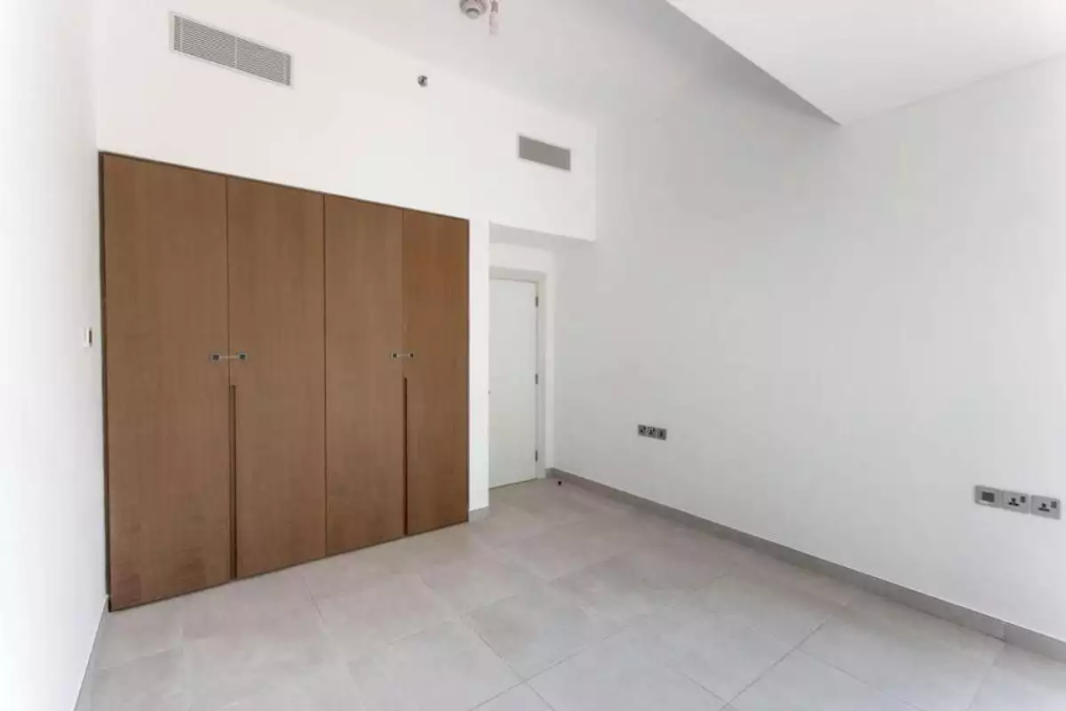 Flat 251m² in UAE, Dubai. Priced at 2796814€ rent photo-2