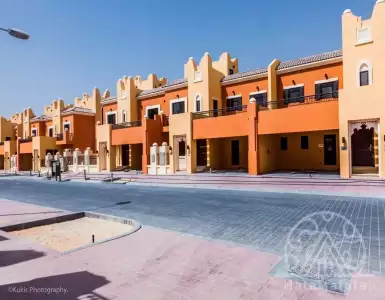 Buy in UAE for 1023834€