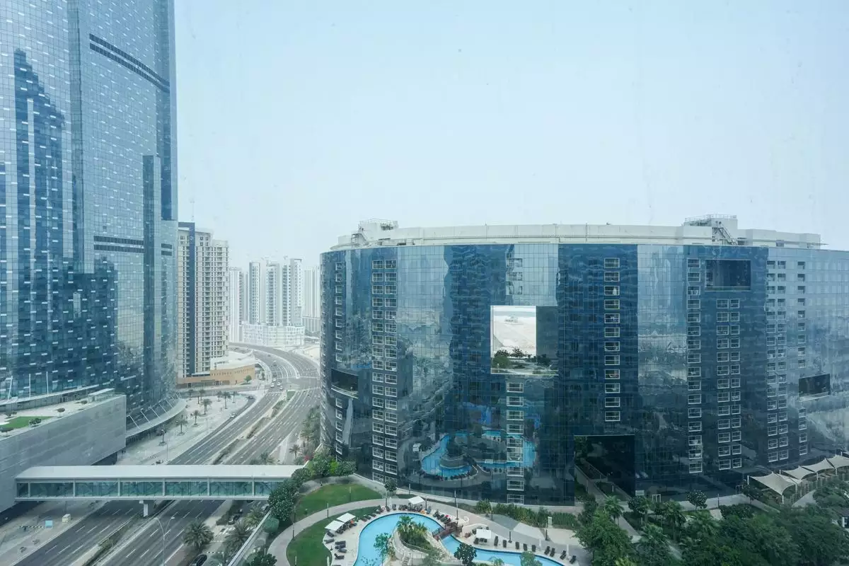 Flat 112m² in UAE, Abu Dhabi. Priced at 316965€ rent photo-4