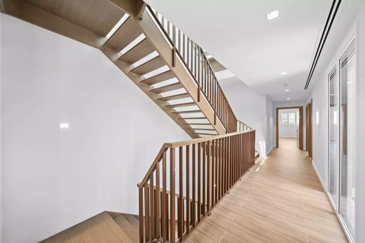 Townhouse 266m² in UAE, Dubai. Priced at 2971614€ rent photo-6