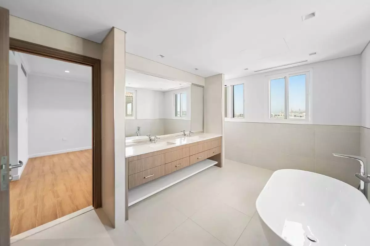 Townhouse 266m² in UAE, Dubai. Priced at 2971614€ rent photo-13