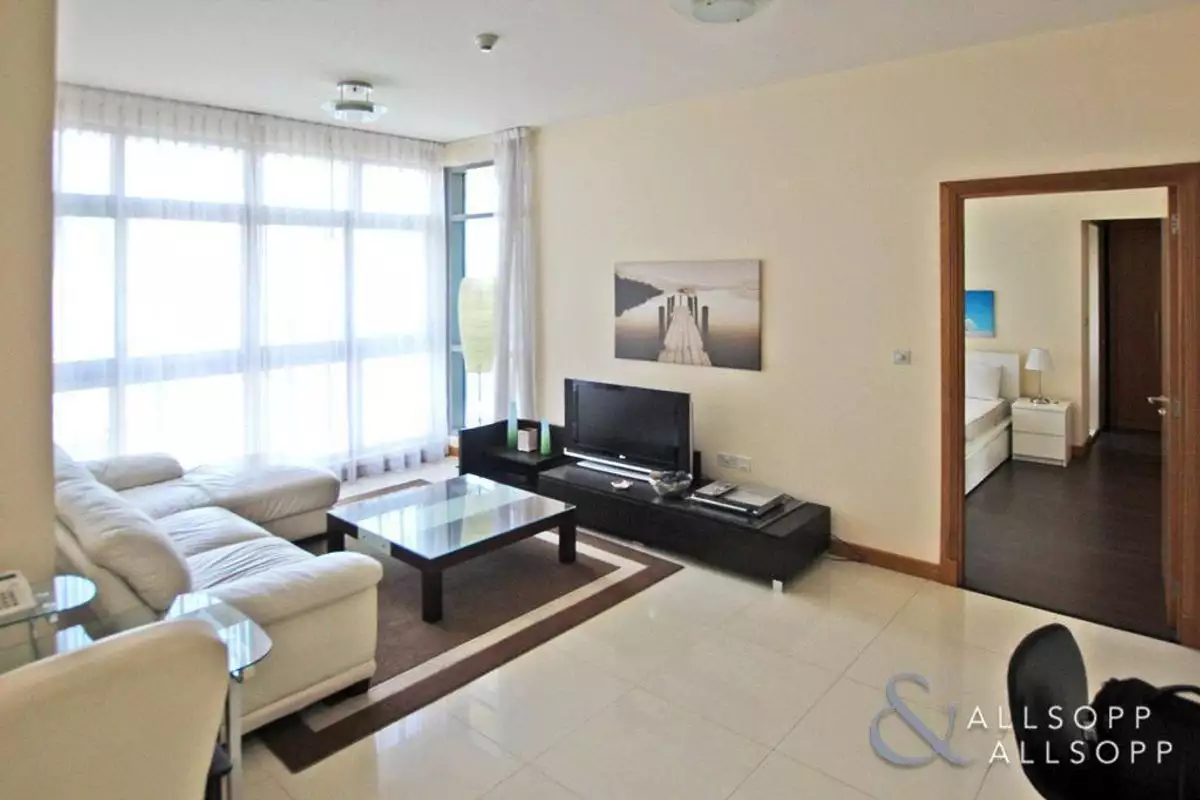Flat 127m² in UAE, Dubai. Priced at 649260€ rent photo-2