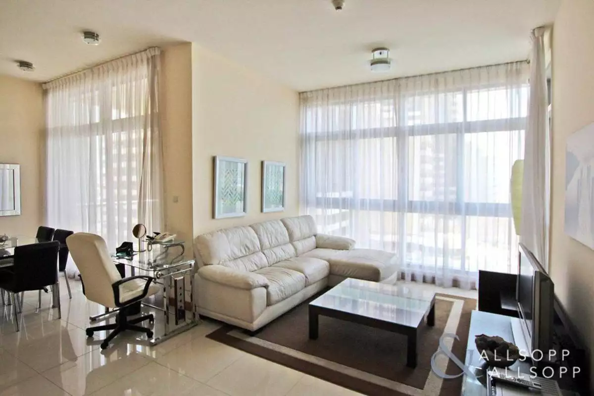 Flat 127m² in UAE, Dubai. Priced at 649260€ rent photo-4