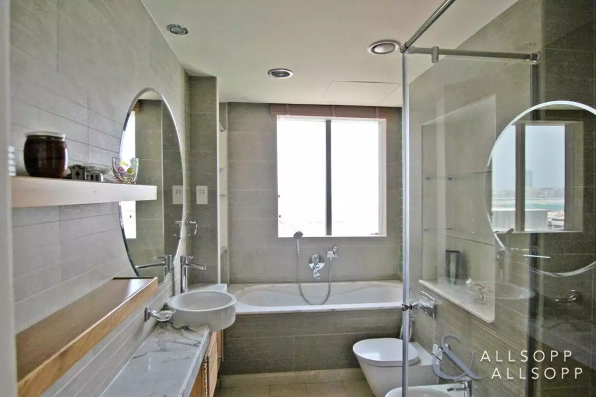 Flat 127m² in UAE, Dubai. Priced at 649260€ rent photo-6