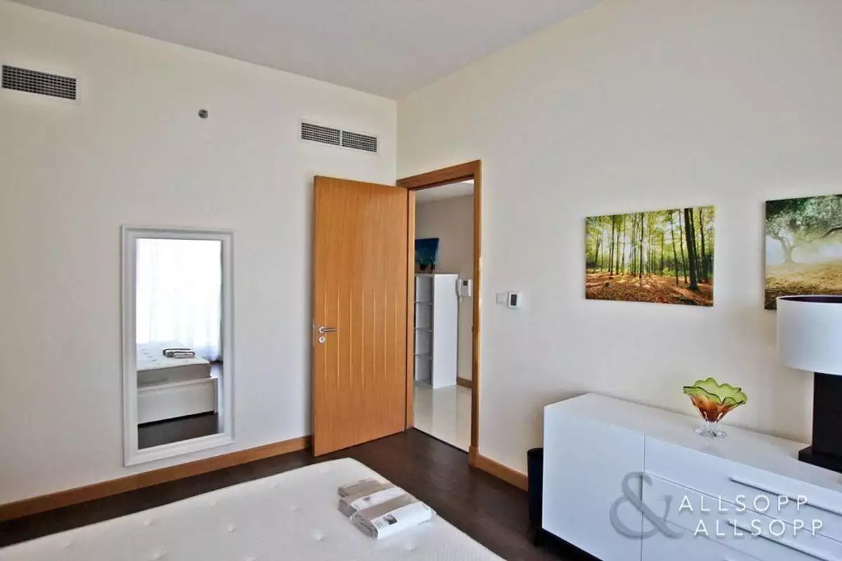 Flat 127m² in UAE, Dubai. Priced at 649260€ rent photo-7
