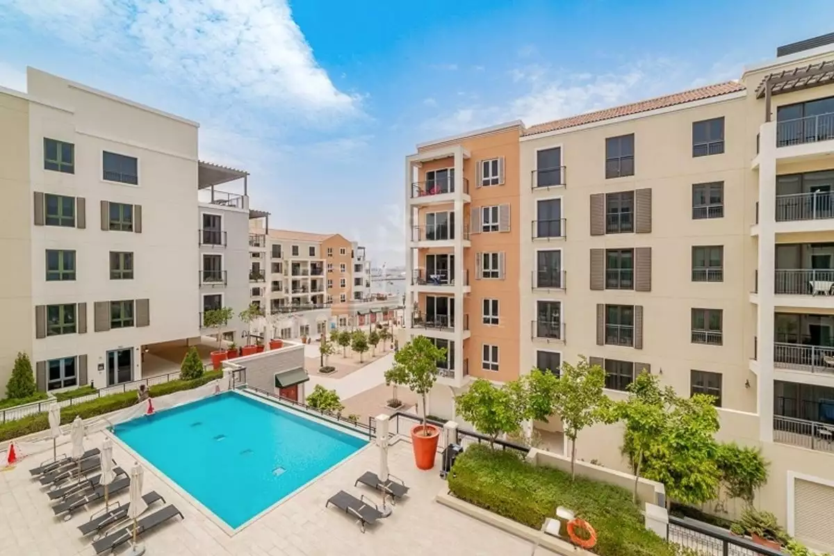 Flat 184m² in UAE, Dubai. Priced at 1723037€ rent photo-2