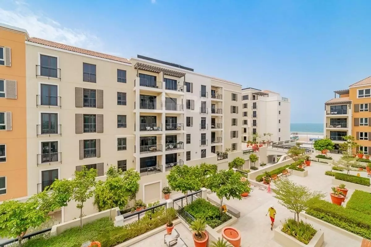 Flat 184m² in UAE, Dubai. Priced at 1723037€ rent photo-12