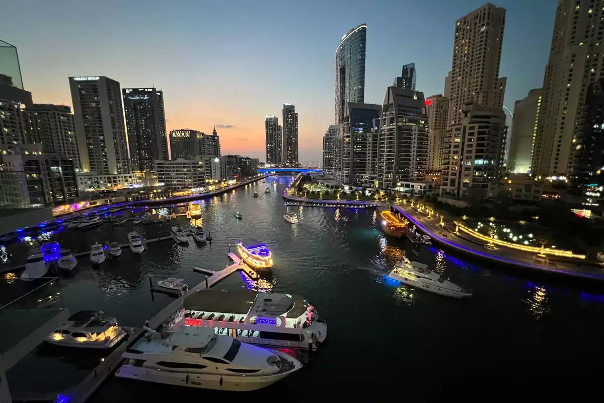 Flat 100m² in UAE, Dubai. Priced at 986376€ rent photo-4
