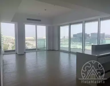 Buy in UAE for 614425€