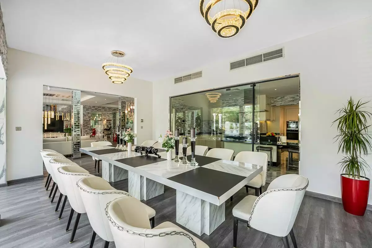 Villa 486m² in UAE, Dubai. Priced at 3246301€ rent photo-4
