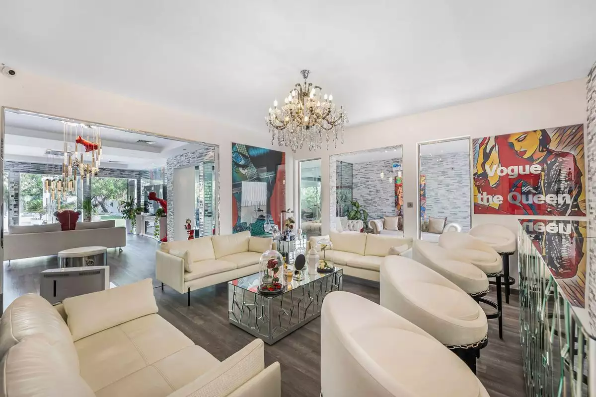 Villa 486m² in UAE, Dubai. Priced at 3246301€ rent photo-14