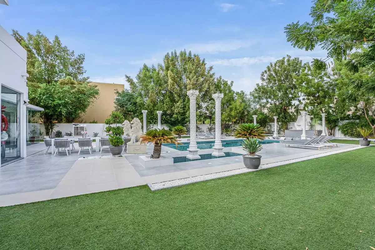 Villa 486m² in UAE, Dubai. Priced at 3246301€ rent photo-21