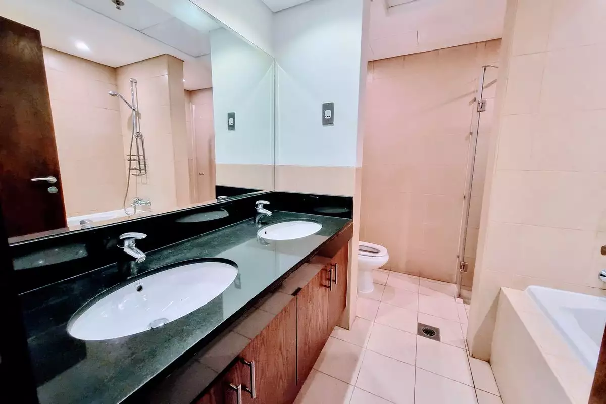 Flat 152m² in UAE, Dubai. Priced at 624289€ rent photo-9