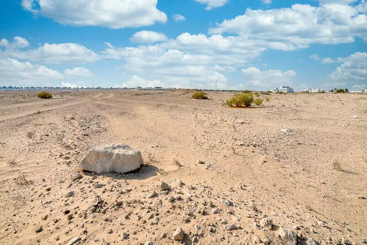 Land 100000m² in UAE, Abu Dhabi. Priced at 14629159€ rent photo-5