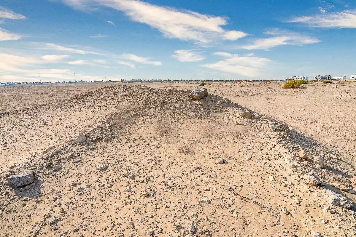 Land 100000m² in UAE, Abu Dhabi. Priced at 14629159€ rent photo-10