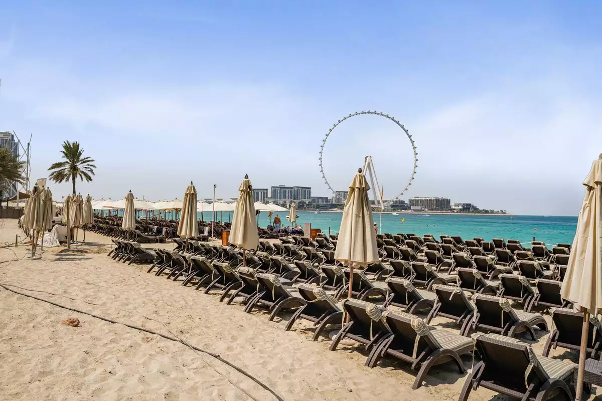 Flat 414m² in UAE, Dubai. Priced at 6917119€ rent photo-2