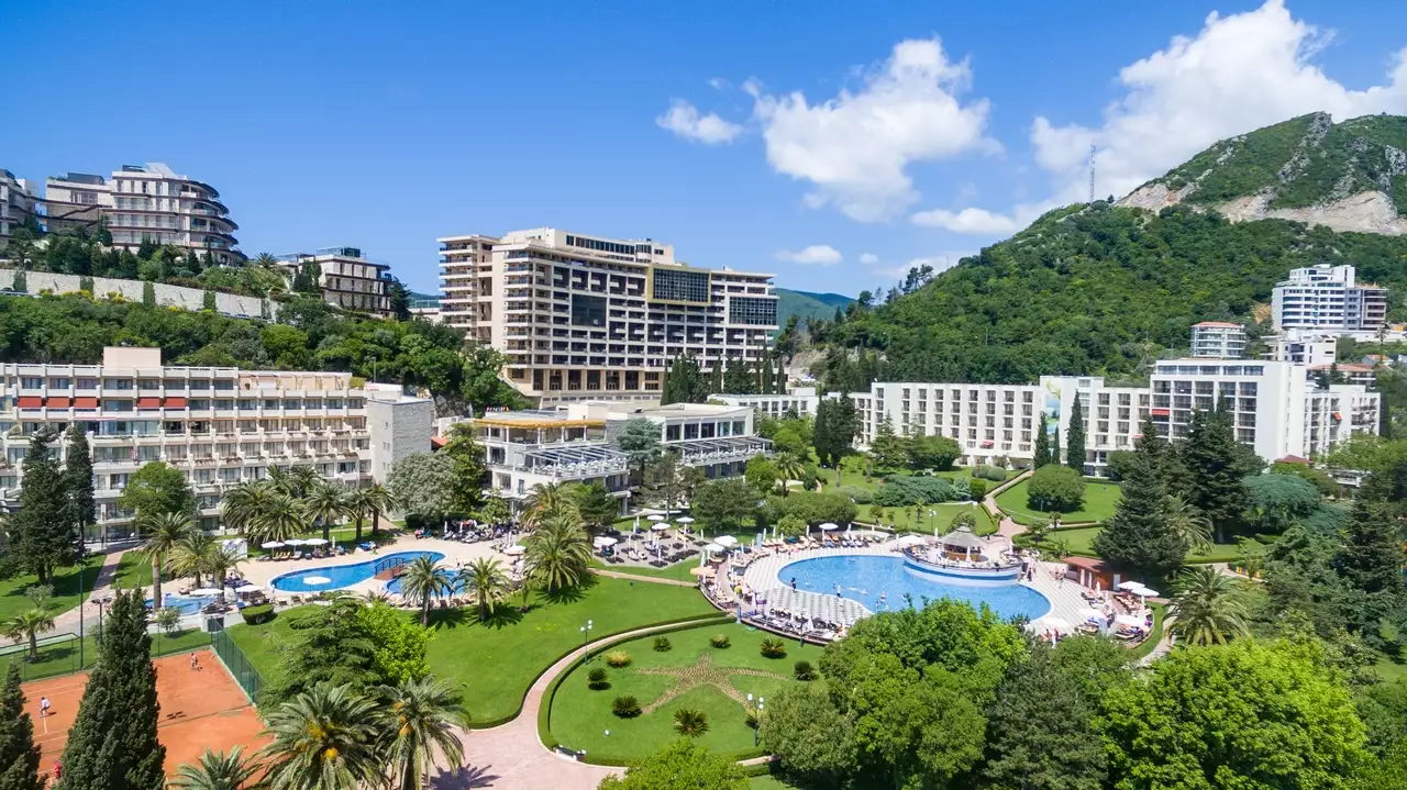 Flat 81m² in Montenegro, Budva. Priced at 372600€ rent photo-12