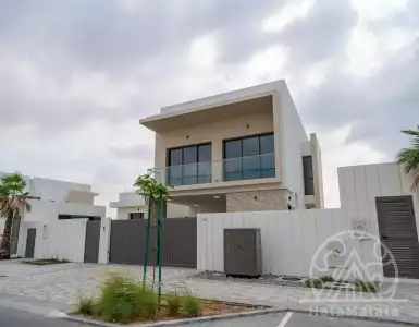 Buy in UAE for 2642457€