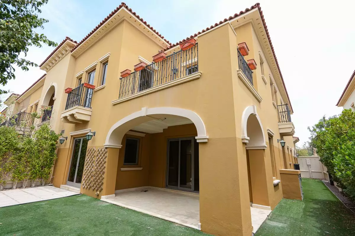 Villa 388m² in UAE, Abu Dhabi. Priced at 1804263€ rent photo-1