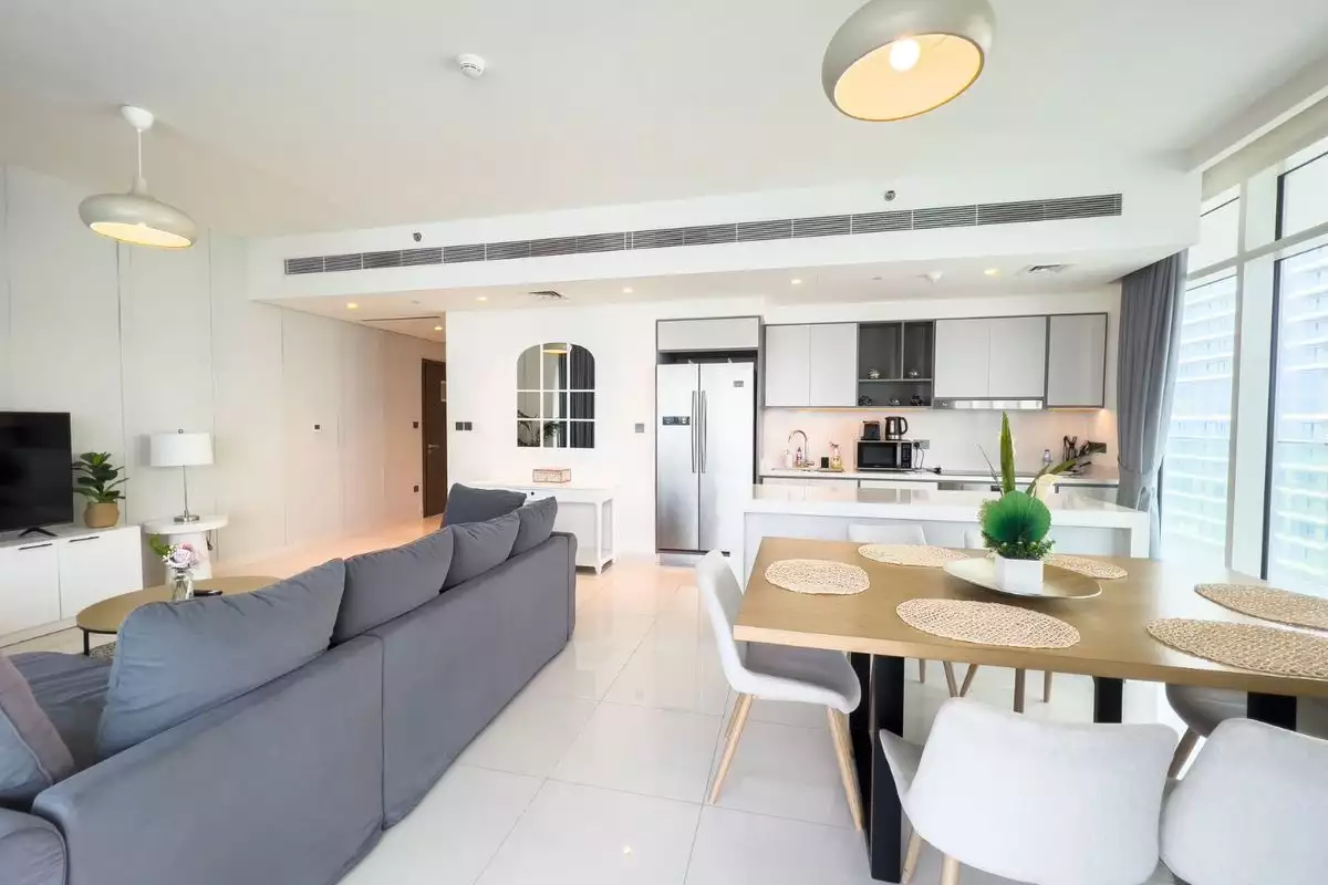 Flat 195m² in UAE, Dubai. Priced at 1682353€ rent photo-2