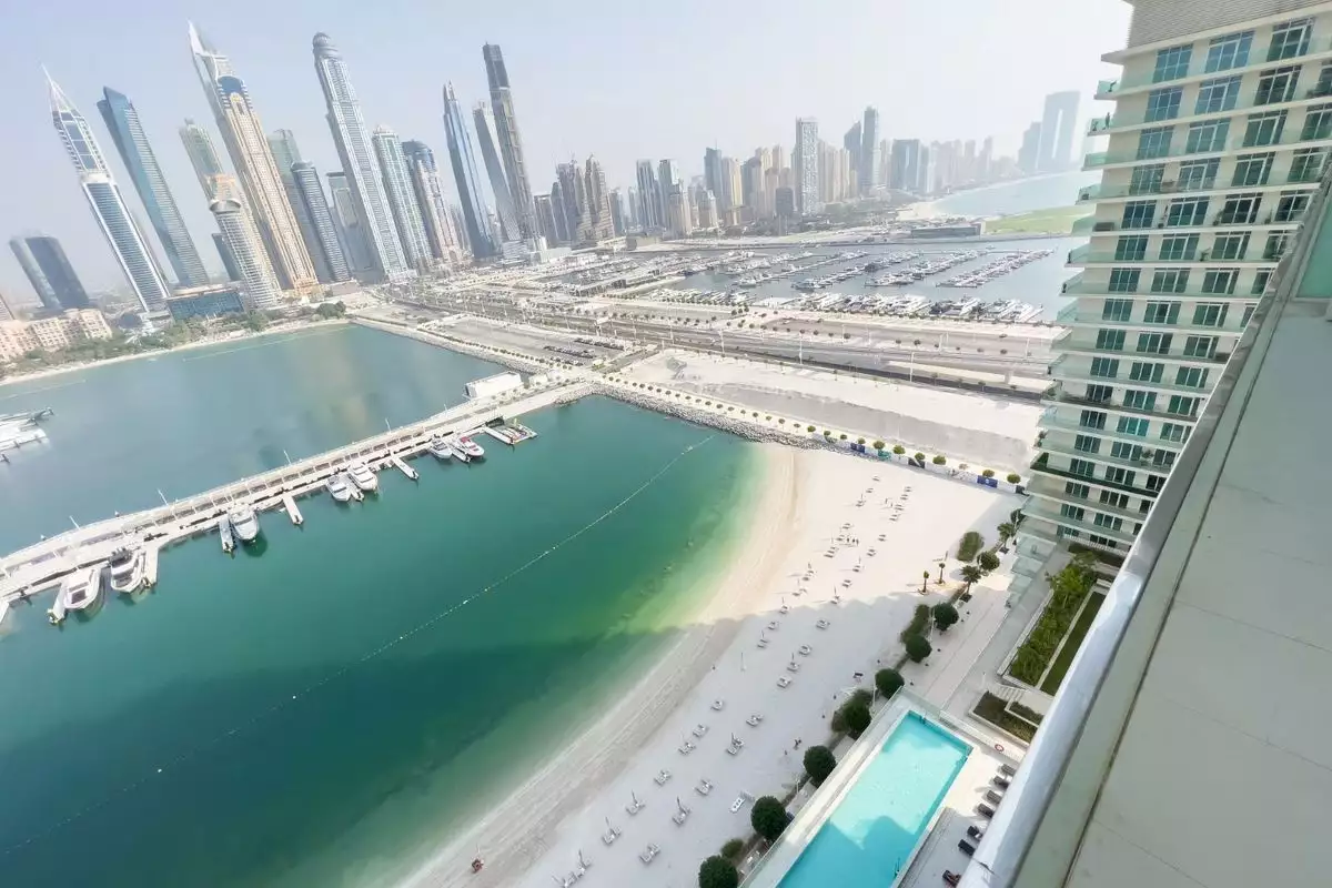 Flat 195m² in UAE, Dubai. Priced at 1682353€ rent photo-11