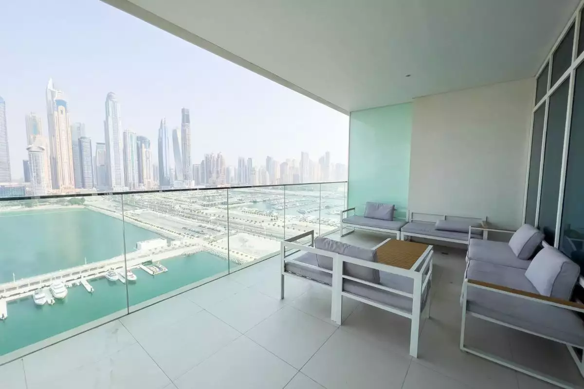 Flat 195m² in UAE, Dubai. Priced at 1682353€ rent photo-22