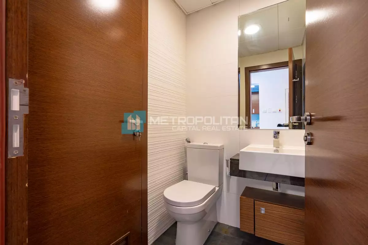Flat 79m² in UAE, Abu Dhabi. Priced at 219437€ rent photo-11